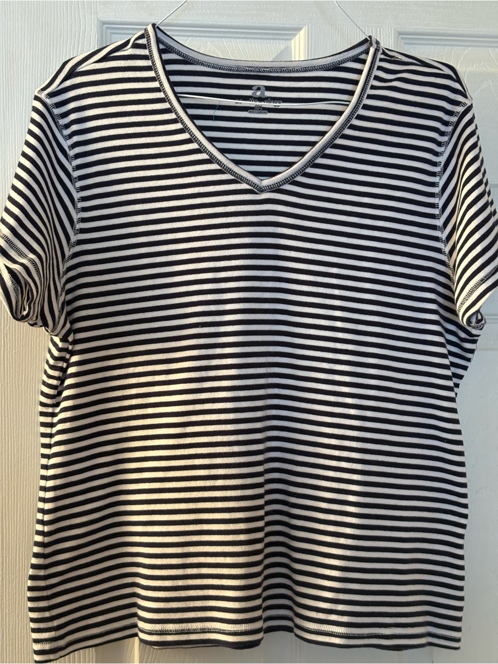 Striped V-Neck Short Sleeve Tee - Black & White